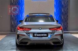 بی ئێم دەبڵیو 8 سیریەس